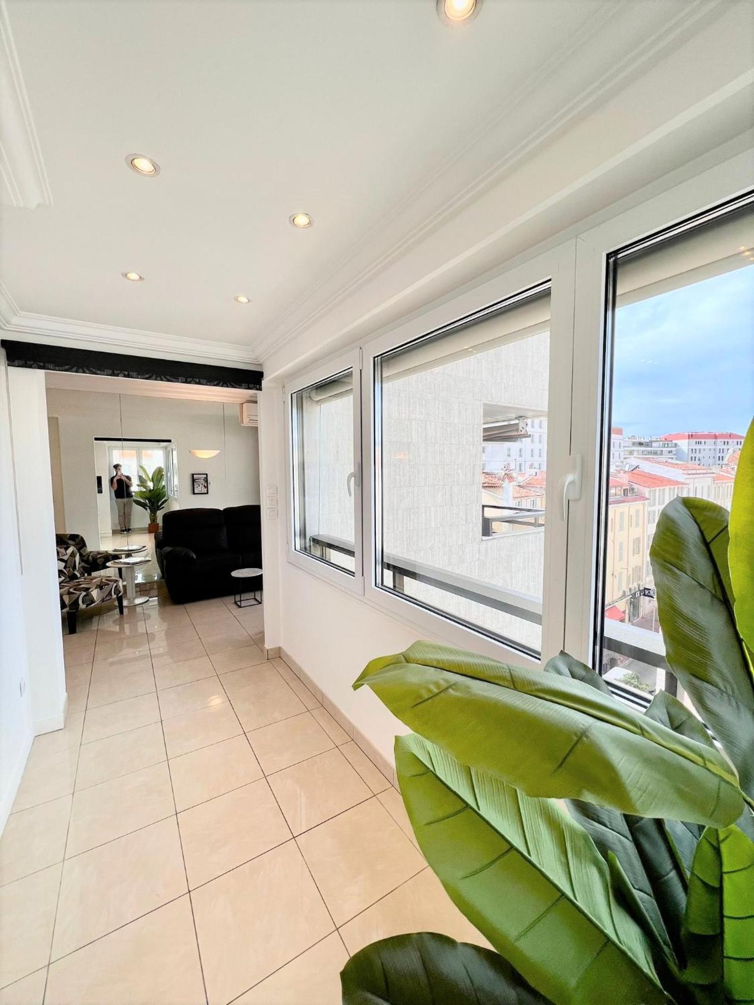 Agence Aici - Appartements Gray D'Albion Канны Экстерьер фото