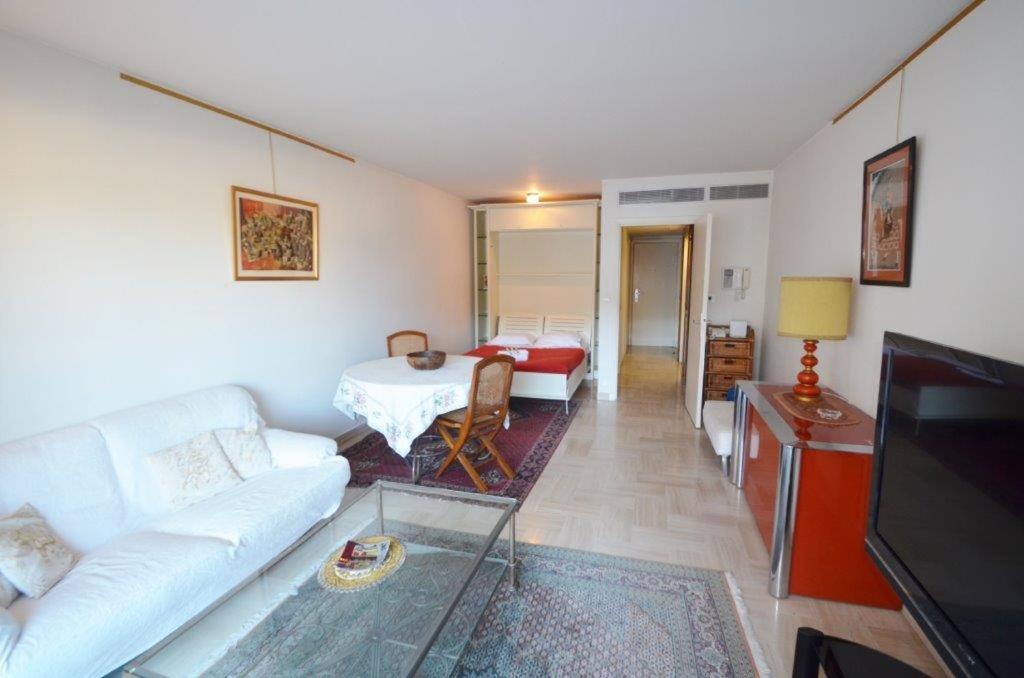 Agence Aici - Appartements Gray D'Albion Канны Экстерьер фото