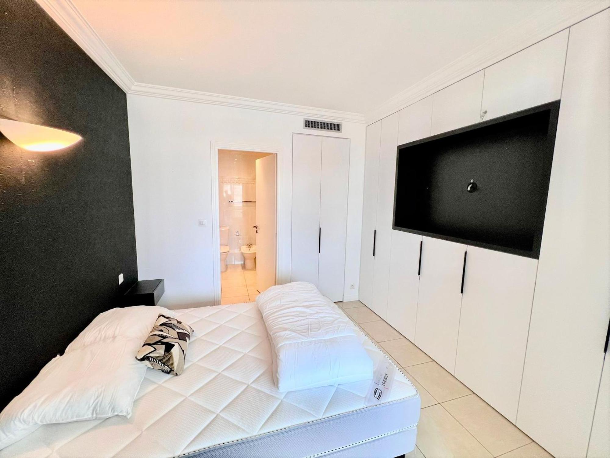 Agence Aici - Appartements Gray D'Albion Канны Экстерьер фото