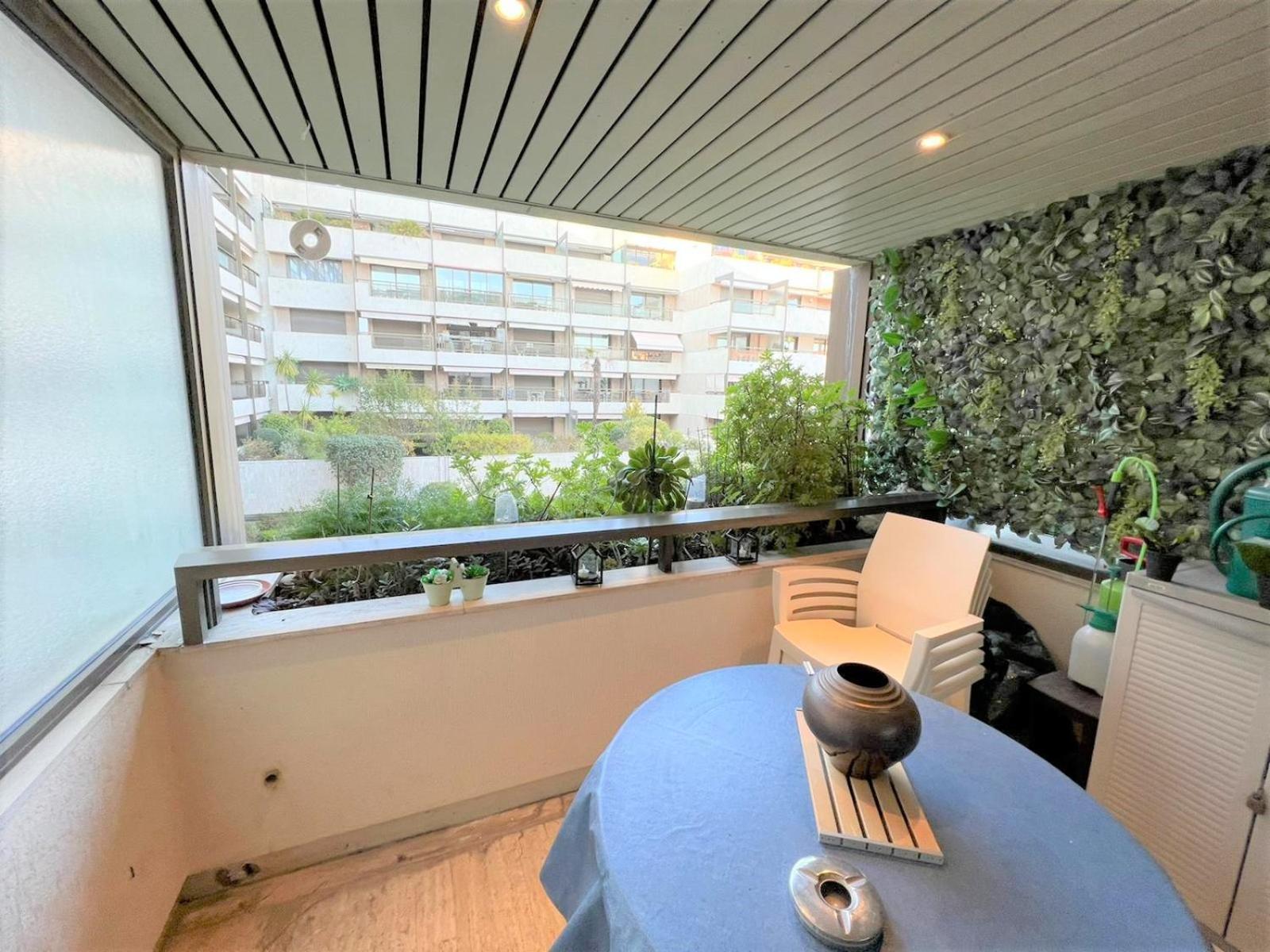 Agence Aici - Appartements Gray D'Albion Канны Экстерьер фото