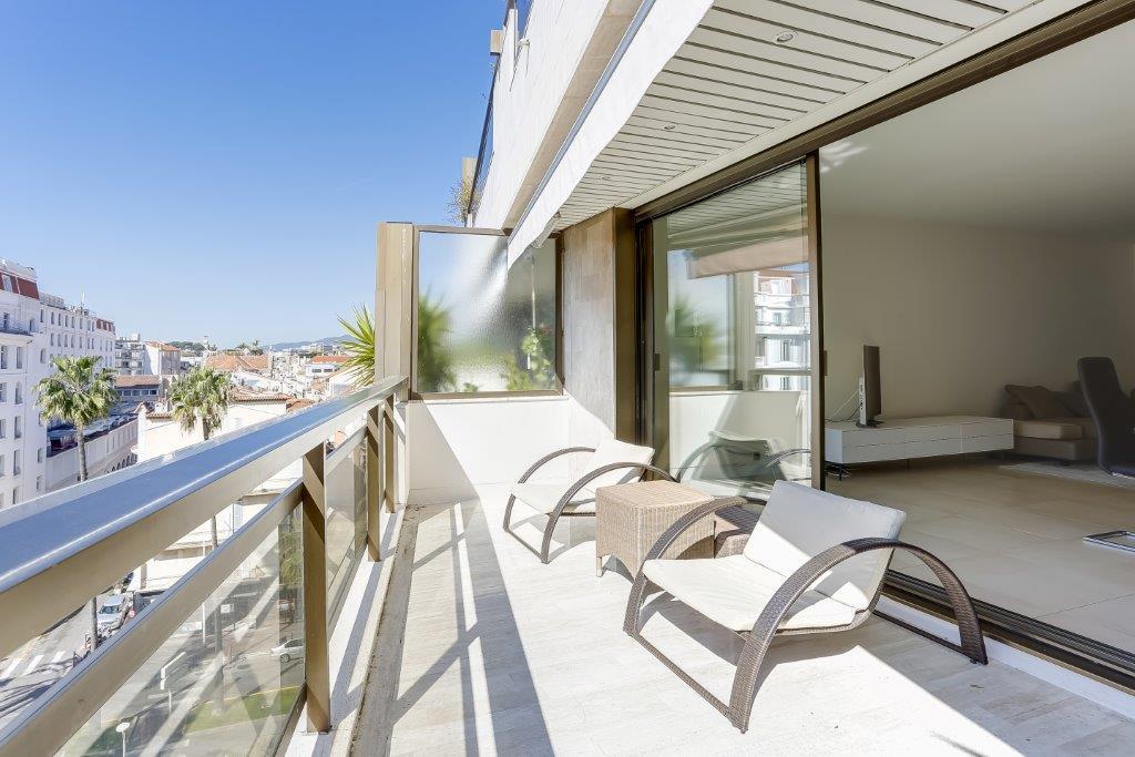Agence Aici - Appartements Gray D'Albion Канны Экстерьер фото